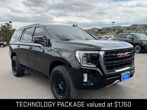 Used 2024 GMC Yukon AT4 w/ Technology Package AWD/4WD image 9