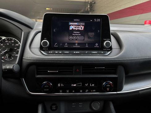 Used 2025 Nissan Rogue SV FWD image 26