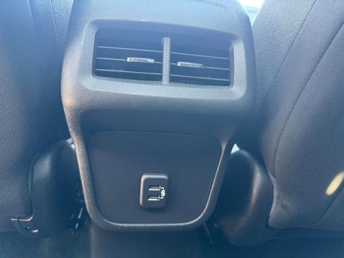 Used 2019 Chevrolet Equinox LT FWD image 20