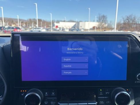 Certified 2024 Toyota Highlander XLE image 33