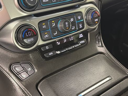 Used 2019 Chevrolet Tahoe Premier w/ Premier Plus Edition AWD/4WD image 21