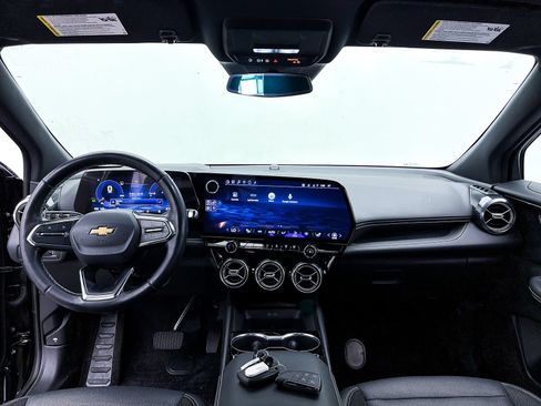 Used 2024 Chevrolet Blazer EV LT AWD/4WD image 28