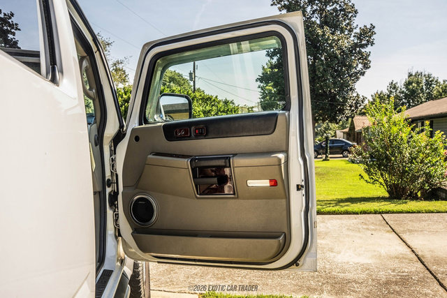 Used 2003 HUMMER H2 w/ Preferred Equipment Group AWD/4WD image 85