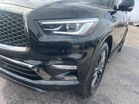 Used 2024 INFINITI QX80 Sensory image 9