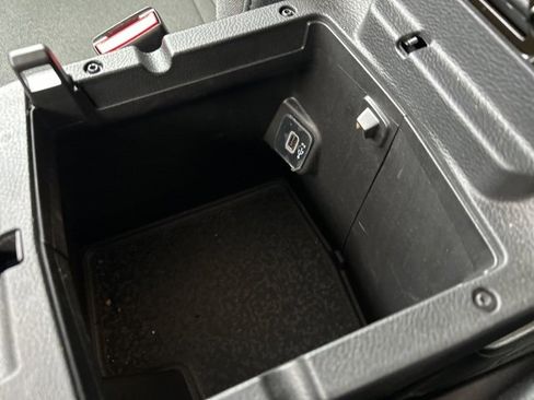 Used 2024 Jeep Wrangler Sport S image 37