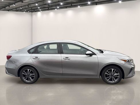 Certified 2023 Kia Forte LXS FWD image 9