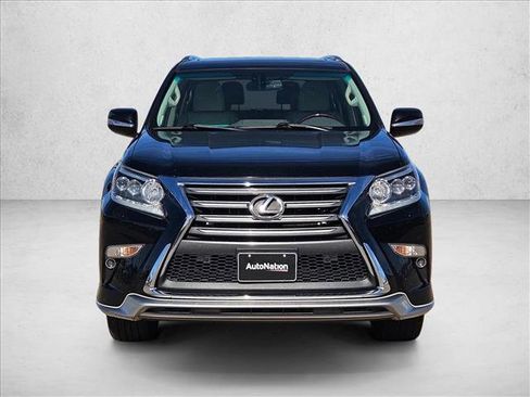 Used 2017 Lexus GX 460 Premium image 2