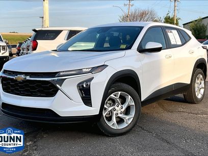 Used 2024 Chevrolet Trax LS w/ LS Convenience Package