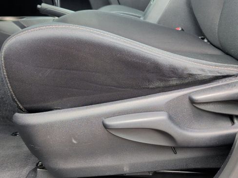 Used 2015 Toyota RAV4 XLE FWD image 10
