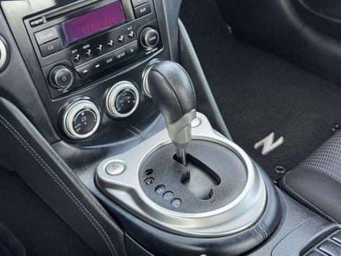 Used 2015 Nissan 370Z Coupe RWD image 44