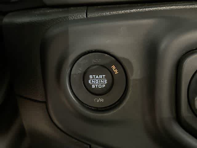 Used 2019 Jeep Wrangler Unlimited Sahara AWD/4WD image 10
