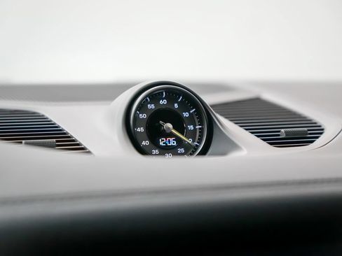 Certified 2026 Porsche Cayenne Turbo GT AWD/4WD image 28
