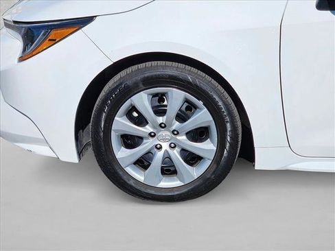 Used 2023 Toyota Corolla LE image 22