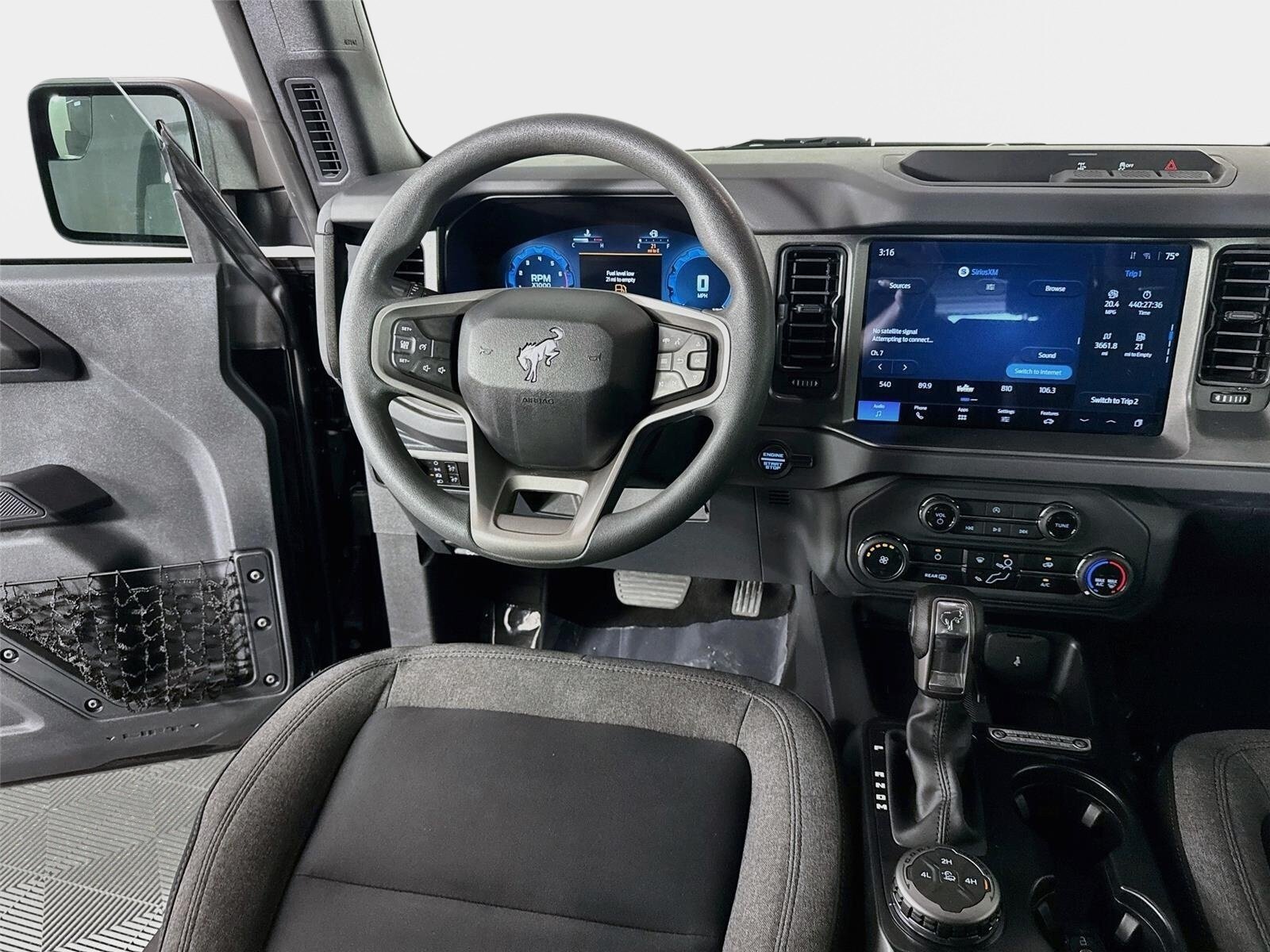 Used 2025 Ford Bronco 4-Door AWD/4WD image 21