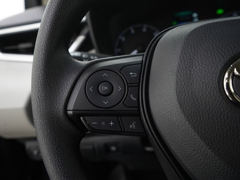 Used 2025 Toyota Corolla LE image 22