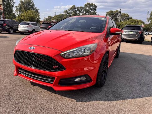 Used 2017 Ford Focus ST FWD image 8
