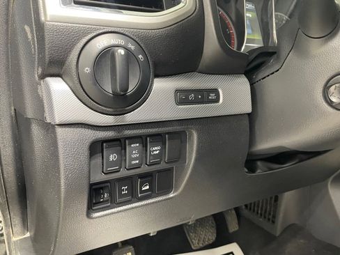 Used 2016 Nissan Titan PRO-4X image 29