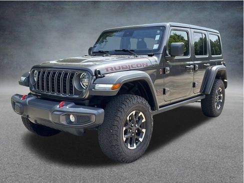 Used 2025 Jeep Wrangler Unlimited Rubicon AWD/4WD image 3