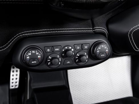 Used 2015 Ferrari 458 Speciale Coupe image 21