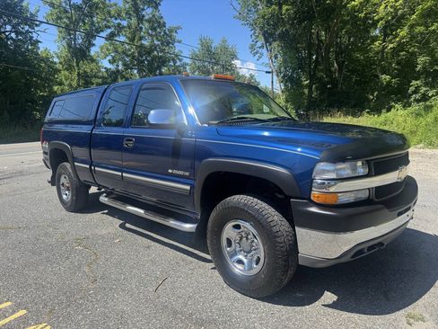 Used 2002 Chevrolet Silverado 2500 LS w/ Snow Plow Prep Pkg AWD/4WD image 5