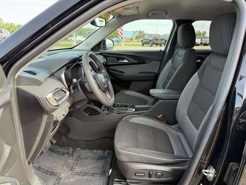 Used 2022 Chevrolet TrailBlazer LT w/ Convenience Package AWD/4WD image 10