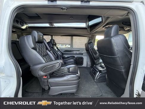 Used 2021 GMC Savana 2500 w/ Enhanced Convenience Package RWD image 33