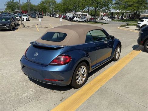 Used 2019 Volkswagen Beetle 2.0T SE FWD image 3
