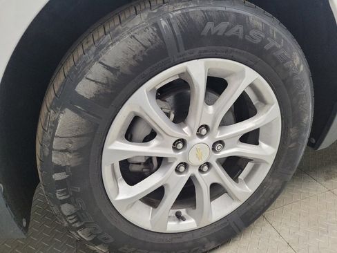 Used 2021 Chevrolet Equinox LT FWD image 31