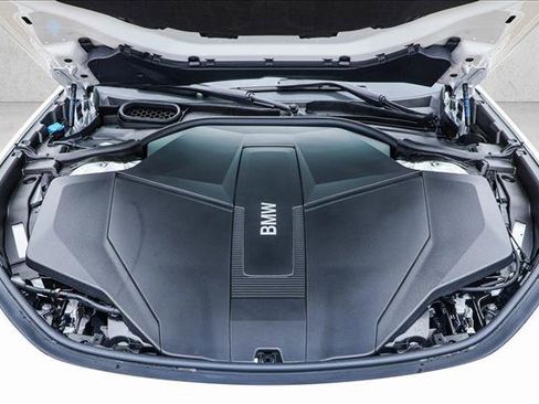 New 2026 BMW i7 xDrive60 image 25