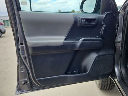 Used 2019 Toyota Tacoma SR RWD image 19