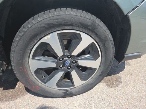 Used 2018 Subaru Forester 2.5i Premium AWD/4WD image 21