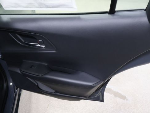 New 2026 Toyota Prius Plug-In Hybrid FWD image 17