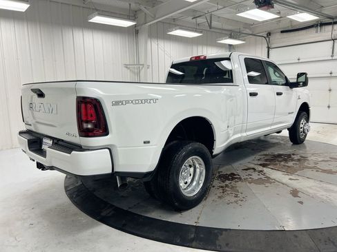 New 2026 RAM 3500 Big Horn AWD/4WD image 3