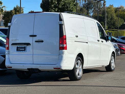 Used 2022 Mercedes-Benz Metris Cargo image 3