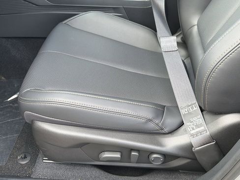 New 2026 Subaru Outback Limited AWD/4WD image 21