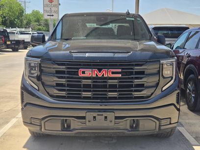 Certified 2024 GMC Sierra 1500 Pro w/ Graphite Edition