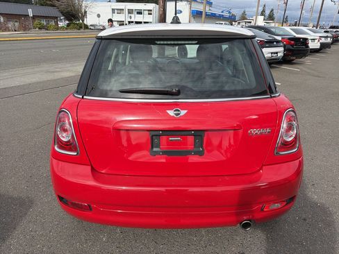 Used 2011 MINI Cooper Hardtop image 4