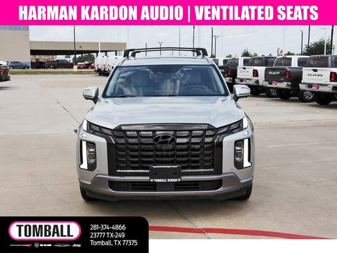 Used 2024 Hyundai Palisade SEL w/ Premium Package image 2