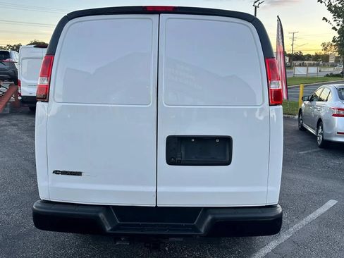 Used 2021 Chevrolet Express 2500 w/ Driver Convenience Package RWD image 6