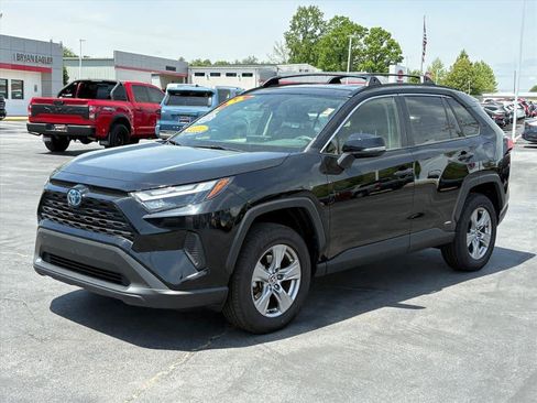 Used 2022 Toyota RAV4 XLE AWD/4WD image 26