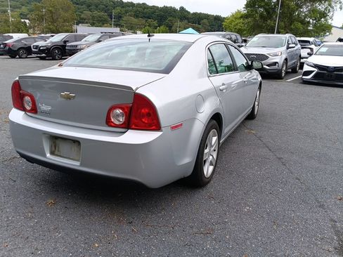 Used 2011 Chevrolet Malibu LS FWD image 4