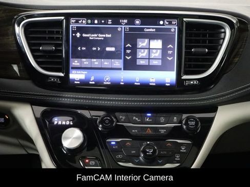 Used 2023 Chrysler Pacifica Limited w/ Uconnect Theater Family Group AWD/4WD image 32