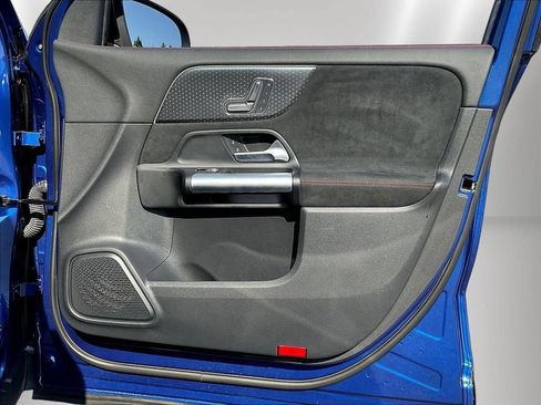 Certified 2025 Mercedes-Benz GLA 250 image 28