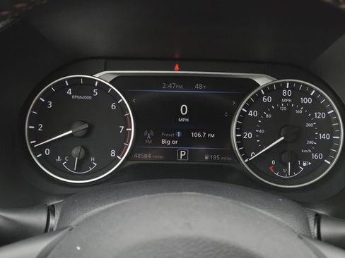 Used 2023 Nissan Sentra SR w/ Electronics Package FWD image 30