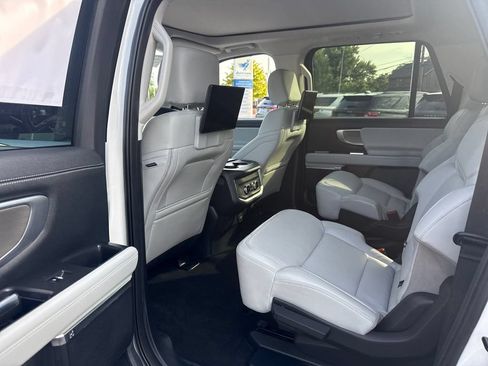 Used 2026 Ford Expedition Max Platinum AWD/4WD image 17