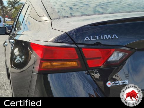 Used 2024 Nissan Altima 2.5 SV image 11