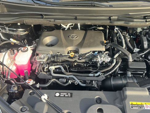 New 2026 Toyota Sienna XLE image 32