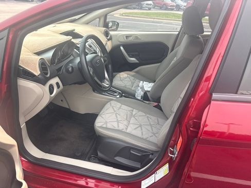 Used 2013 Ford Fiesta SE FWD image 13
