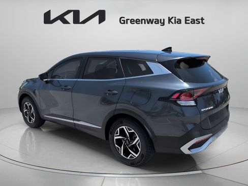 Used 2023 Kia Sportage LX FWD image 8
