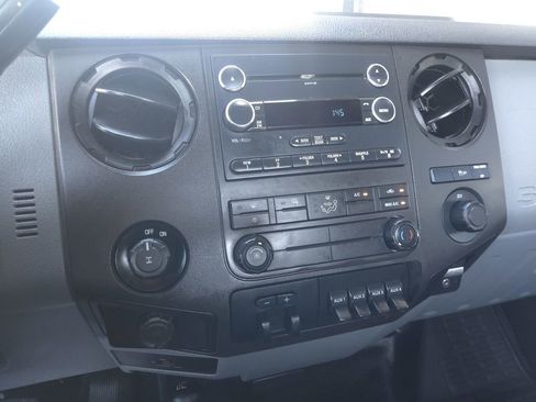 Used 2016 Ford F250 XL w/ Power Equipment Group AWD/4WD image 22